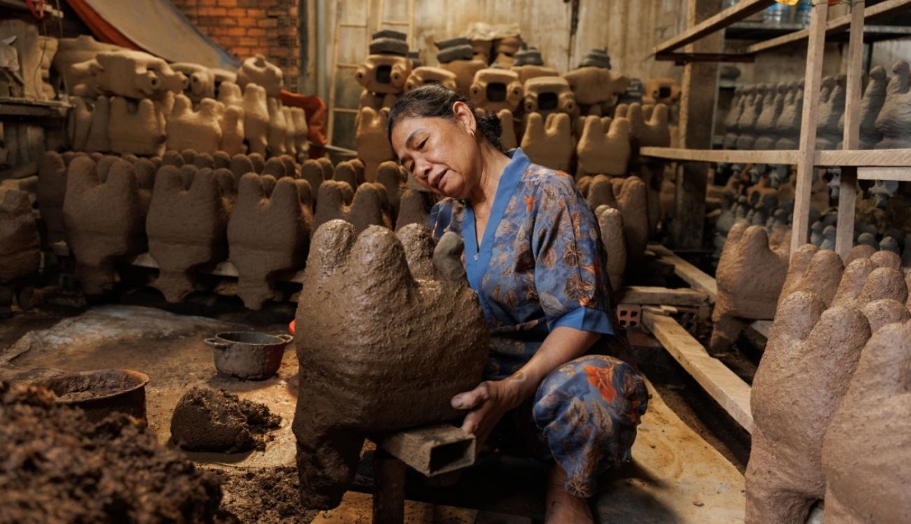 Métier traditionnel_ la fabrication des lư đồng à An Hội (Hô Chi Minh-Ville)
