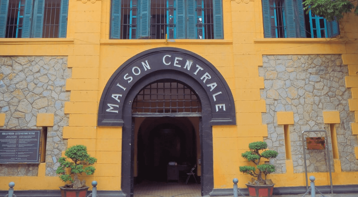 prison de Hoa Lo