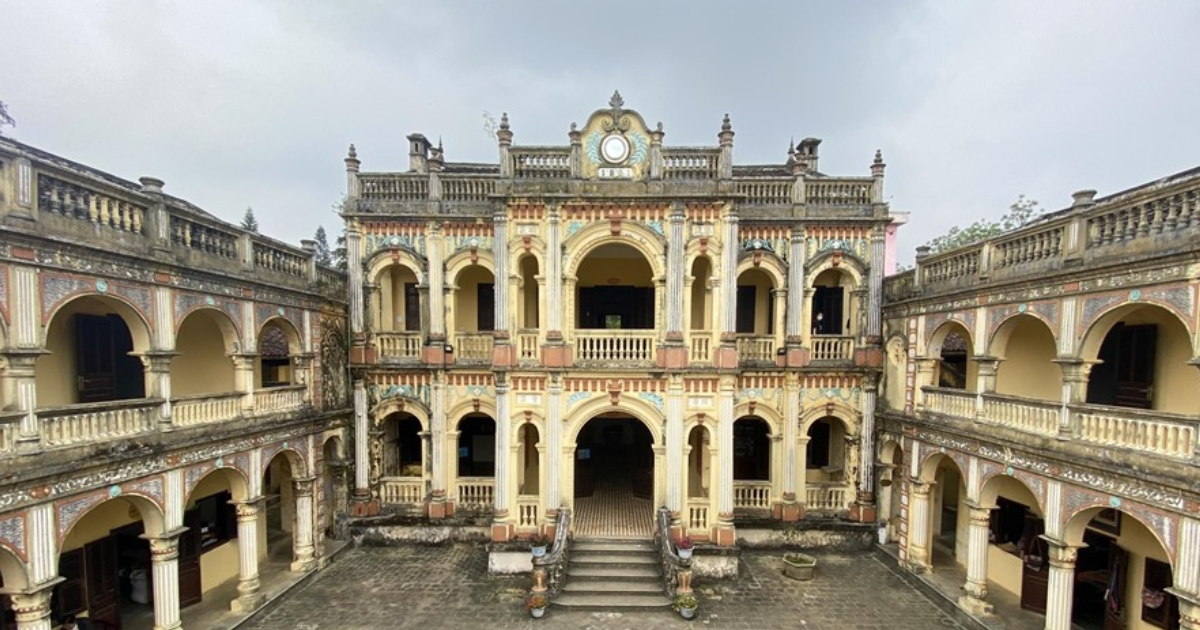 palais colonial de Bac Ha