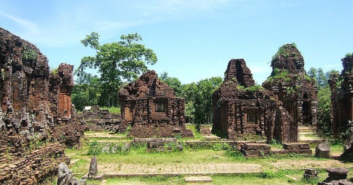 Tours dédiées à Shiva
