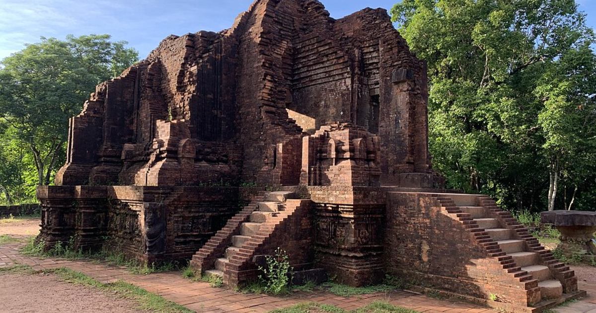 Tours dédiées à Shiva