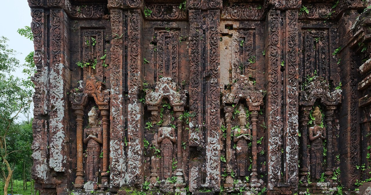 Tours dédiées à Shiva