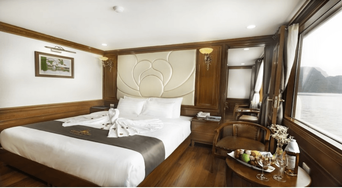 La croisière de 2 jours 1 nuit dans la baie d’Halong