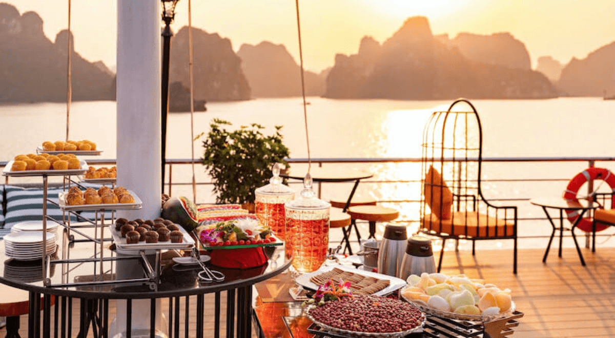 La croisière de 2 jours 1 nuit dans la baie d'Halong