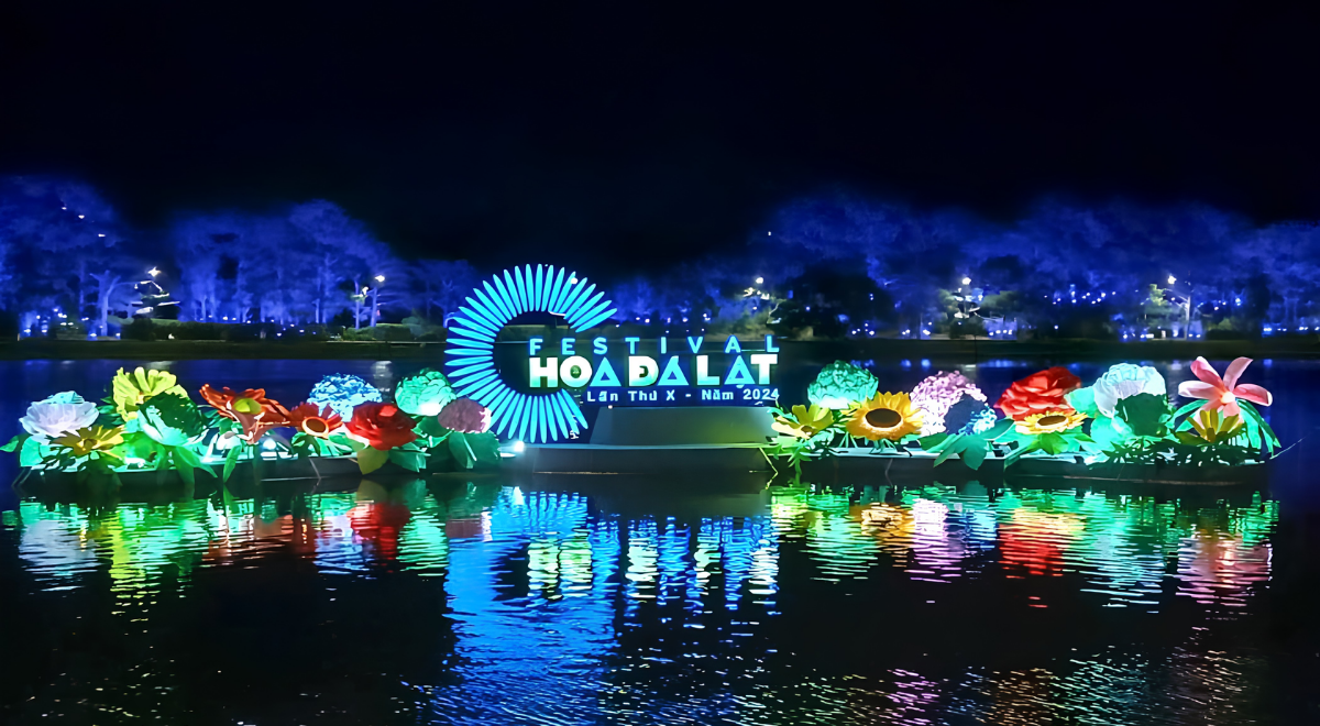Le Festival des fleurs de Đà Lạt 2024 mettant à l’honneur les fleurs et l’identité culturelle de la ville.